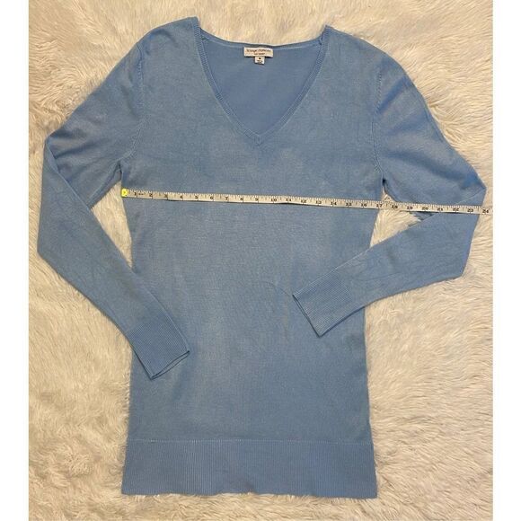 Liz Lange Maternity SZ M Woman’s Stylish Baby Blue V-Neck Top/Blouse/Sweater - Picture 6 of 10